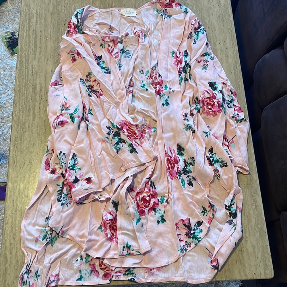 Floral cardigan with cropped sleeves